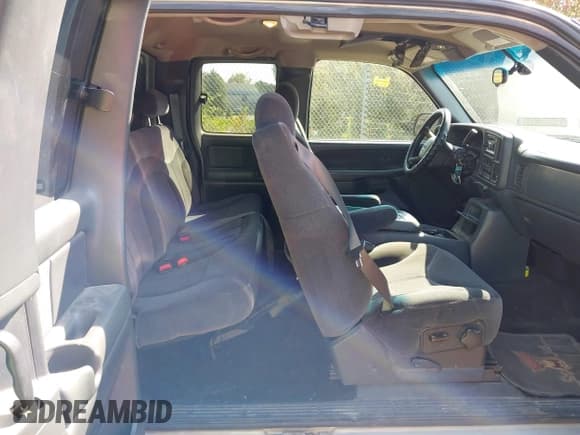 ✅ 2001 GMC Sierra 1500 SLE • VIN: 2GTEK19T211112632 • Лот: 43251469. Опубликован ранее на IAAI с пробегом 204 821 миль. Бесплатный доступ к архиву аукционных продаж из США и подробный отчёт об истории автомобиля на DreamBid. Изображение 8.