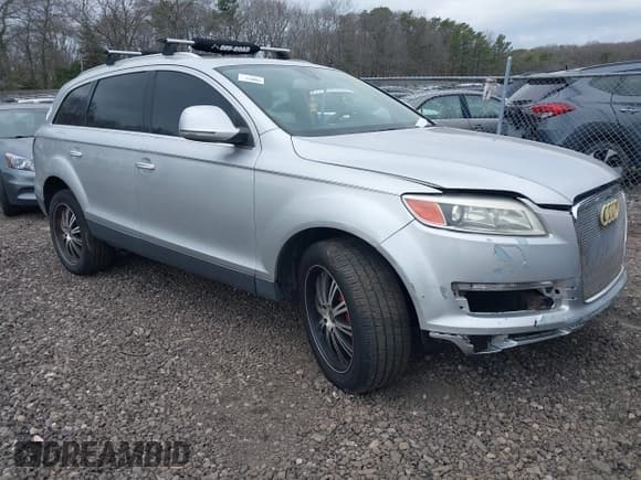 ✅ 2008 Audi Q7 Premium • VIN: WA1BV74L28D054633 • Lot: 42026140. Wystawiony na IAAI z przebiegiem Nie podano. Bezpłatny archiwum sprzedaży aukcyjnych z USA i szczegółowy raport historii pojazdu na DreamBid. Zdjęcie 1.