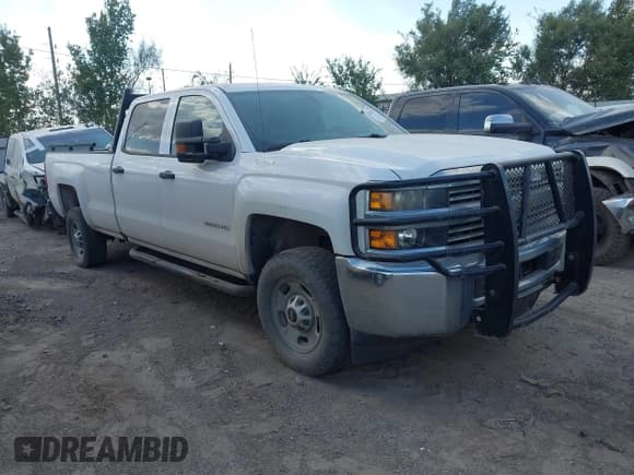 ✅ 2018 Chevrolet Silverado 2500HD Work Truck • VIN: 1GC1CUEG5JF211573 • Лот: 43252193. Опубликован ранее на IAAI с пробегом 220 060 миль. Бесплатный доступ к архиву аукционных продаж из США и подробный отчёт об истории автомобиля на DreamBid. Изображение 1.
