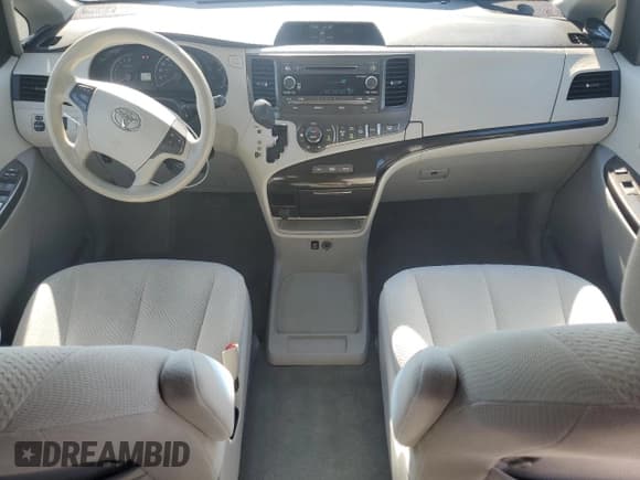 ✅ 2014 Toyota Sienna LE AAS • VIN: 5TDKK3DC6ES475052 • Lot: 81946725. Listed on Copart with 102,158 mi. Free auction sales archive from the USA and detailed vehicle history report at DreamBid. Image 8.