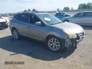 ✅ 2013 Nissan Rogue S • VIN: JN8AS5MTXDW518043 • Lot: 43142366. Wystawiony na IAAI z przebiegiem 185 561 mil. Bezpłatny archiwum sprzedaży aukcyjnych z USA i szczegółowy raport historii pojazdu na DreamBid. Zdjęcie 1.