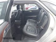 ✅ 2013 Lincoln MKZ • VIN: 3LN6L2GK0DR823324 • Lot: 41954237. Listed on IAAI with 135,077 mi. Free auction sales archive from the USA and detailed vehicle history report at DreamBid. Image 8.