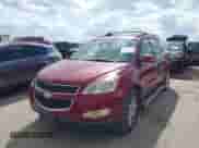 2011 Chevrolet Traverse 1LT z VIN 1GNKRGED0BJ290957, wystawiony jako IAAI lot #43288483 z przebiegiem 138 367 mil mil oraz . Historia ofert i sprzedaży dostępna na DreamBid. Obrazek 18.