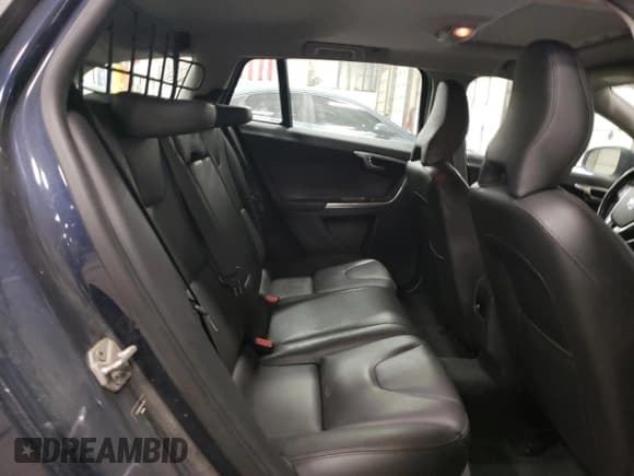 ✅ 2015 Volvo V60 T5 Drive-E Platinum • VIN: YV140MEM5F1247533 • Лот: 45919435. Опубликован ранее на Copart с пробегом 142 865 миль. Бесплатный доступ к архиву аукционных продаж из США и подробный отчёт об истории автомобиля на DreamBid. Изображение 10.