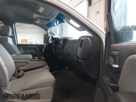 ✅ 2017 Chevrolet Silverado 2500HD Work Truck • VIN: 1GC2KUEGXHZ251227 • Lot: 42331950. Wystawiony na IAAI z przebiegiem 160 592 mil. Bezpłatny archiwum sprzedaży aukcyjnych z USA i szczegółowy raport historii pojazdu na DreamBid. Zdjęcie 5.