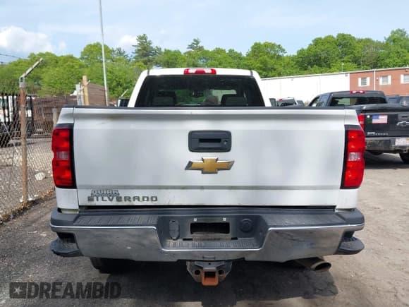 ✅ 2017 Chevrolet Silverado 2500HD Work Truck • VIN: 1GC2KUEGXHZ346239 • Lot: 42346532. Wystawiony na IAAI z przebiegiem 58 252 mil. Bezpłatny archiwum sprzedaży aukcyjnych z USA i szczegółowy raport historii pojazdu na DreamBid. Zdjęcie 16.