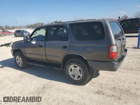 ✅ 1997 Toyota 4Runner • VIN: JT3HM84R2V0025461 • Lot: 43767675. Wystawiony na Copart z przebiegiem 245 018 mil. Bezpłatny archiwum sprzedaży aukcyjnych z USA i szczegółowy raport historii pojazdu na DreamBid. Zdjęcie 2.