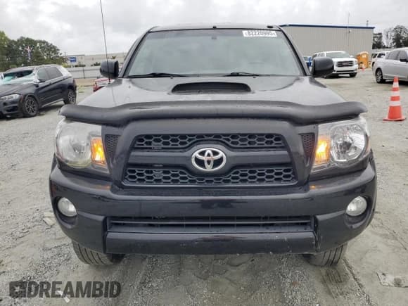✅ 2011 Toyota Tacoma • VIN: 5TFLU4EN5BX004763 • Lot: 82220995. Listed on Copart with 137,354 mi. Free auction sales archive from the USA and detailed vehicle history report at DreamBid. Image 5.