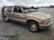 2000 Chevrolet Blazer LS с VIN 1GNCS13W6Y2155253, выставлен на аукционе Copart как лот 55951095 с пробегом 243 661 миль миль и Списание • Salvage title. История ставок и продаж доступна на DreamBid. Изображение 4.