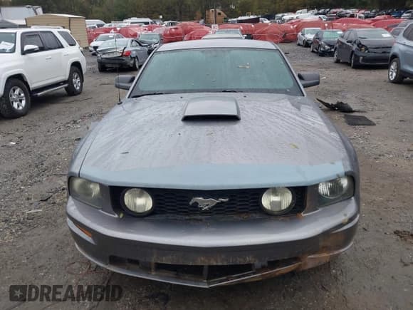 ✅ 2007 Ford Mustang GT Deluxe • VIN: 1ZVFT82H275326797 • Lot: 43546298. Listed on IAAI with 192,837 mi. Free auction sales archive from the USA and detailed vehicle history report at DreamBid. Image 13.