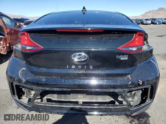 ✅ 2018 Hyundai Ioniq Blue • VIN: KMHC65LC6JU060871 • Lot: 45562585. Wystawiony na Copart z przebiegiem 114 625 mil. Bezpłatny archiwum sprzedaży aukcyjnych z USA i szczegółowy raport historii pojazdu na DreamBid. Zdjęcie 6.