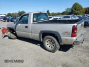 ✅ 2006 Chevrolet Silverado 1500 Work Truck • VIN: 1GCEK14V16Z239363 • Лот: 76834764. Опубликован ранее на Copart с пробегом 199 733 миль. Бесплатный доступ к архиву аукционных продаж из США и подробный отчёт об истории автомобиля на DreamBid. Изображение 2.