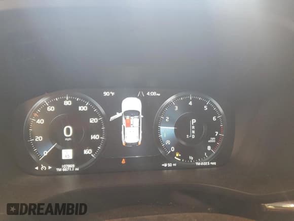 ✅ 2021 Volvo XC60 Momentum • VIN: YV4102RK7M1876050 • Lot: 70064555. Listed on Copart with 107,869 mi. Free auction sales archive from the USA and detailed vehicle history report at DreamBid. Image 9.