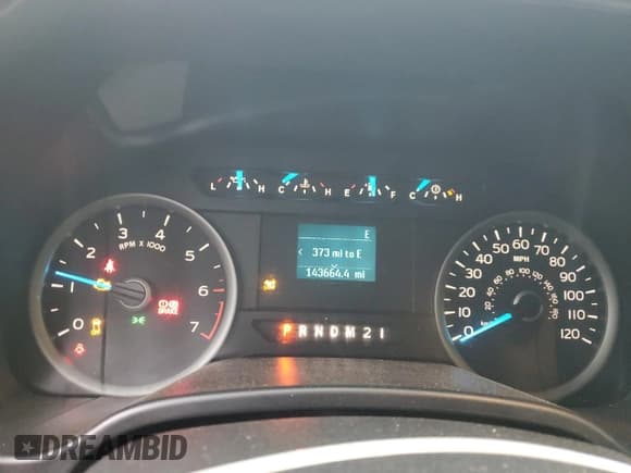 ✅ 2017 Ford F-150 XLT • VIN: 1FTFW1EFXHFC07922 • Лот: 92223995. Опубликован ранее на Copart с пробегом 143 664 миль. Бесплатный доступ к архиву аукционных продаж из США и подробный отчёт об истории автомобиля на DreamBid. Изображение 9.