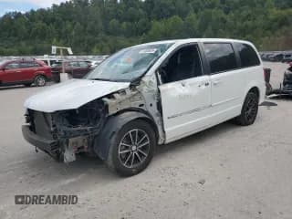 ✅ 2017 Dodge Grand Caravan GT • VIN: 2C4RDGEG5HR689822 • Lot: 71000525. Wystawiony na Copart z przebiegiem 108 270 mil. Bezpłatny archiwum sprzedaży aukcyjnych z USA i szczegółowy raport historii pojazdu na DreamBid. Zdjęcie 1.