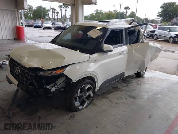 2023 Hyundai Venue Limited z VIN KMHRC8A32PU266009, wystawiony jako IAAI lot #43364487 z przebiegiem 6 798 mil mil oraz . Historia ofert i sprzedaży dostępna na DreamBid. Obrazek 18.