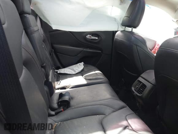 ✅ 2016 Jeep Cherokee Limited • VIN: 1C4PJMDS7GW321815 • Lot: 42642121. Wystawiony na IAAI z przebiegiem Nie podano. Bezpłatny archiwum sprzedaży aukcyjnych z USA i szczegółowy raport historii pojazdu na DreamBid. Zdjęcie 8.