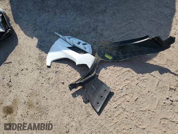 ✅ 2019 Hyundai Santa Fe SE • VIN: 5NMS2CAD0KH015641 • Lot: 71820604. Wystawiony na Copart z przebiegiem 69 537 mil. Bezpłatny archiwum sprzedaży aukcyjnych z USA i szczegółowy raport historii pojazdu na DreamBid. Zdjęcie 14.