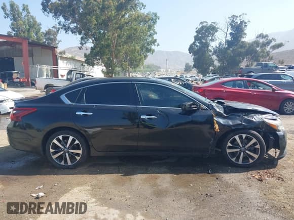 ✅ 2017 Nissan Altima SR • VIN: 1N4AL3AP5HC491304 • Lot: 42615278. Listed on IAAI with 100,438 mi. Free auction sales archive from the USA and detailed vehicle history report at DreamBid. Image 13.