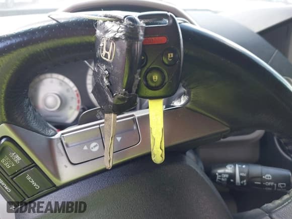 ✅ 2011 Honda Pilot EX-L • VIN: 5FNYF3H71BB005264 • Лот: 43699013. Опубликован ранее на IAAI с пробегом 232 213 миль. Бесплатный доступ к архиву аукционных продаж из США и подробный отчёт об истории автомобиля на DreamBid. Изображение 11.