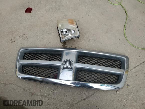 ✅ 2009 Dodge 1500 SLT • VIN: 1D3HB18P59S796449 • Lot: 45138825. Wystawiony na Copart z przebiegiem Nie podano. Bezpłatny archiwum sprzedaży aukcyjnych z USA i szczegółowy raport historii pojazdu na DreamBid. Zdjęcie 12.