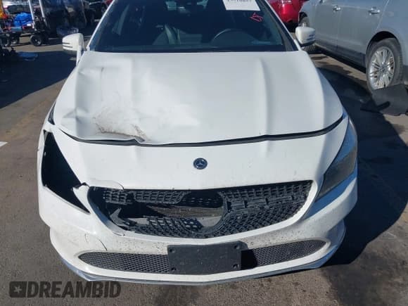 ✅ 2018 Mercedes-Benz CLA 250 • VIN: WDDSJ4EB6JN677040 • Lot: 43510857. Wystawiony na IAAI z przebiegiem 98 933 mil. Bezpłatny archiwum sprzedaży aukcyjnych z USA i szczegółowy raport historii pojazdu na DreamBid. Zdjęcie 12.