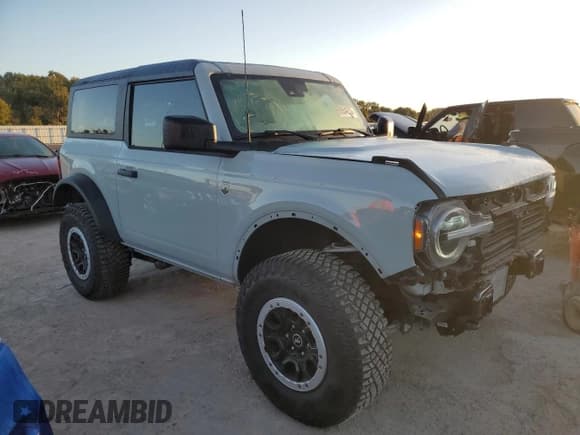✅ 2023 Ford Bronco • VIN: 1FMDE5CH2PLA83632 • Lot: 73274023. Listed on Copart with 16,260 mi. Free auction sales archive from the USA and detailed vehicle history report at DreamBid. Image 4.