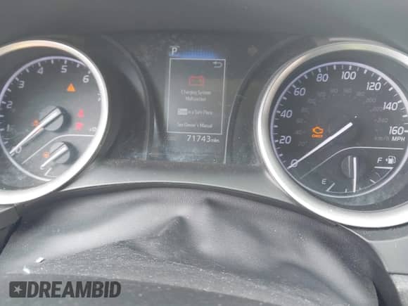 2021 Toyota Camry LE z VIN 4T1C11AK3MU543126, wystawiony jako IAAI lot #42989304 z przebiegiem 71 743 mil mil oraz . Historia ofert i sprzedaży dostępna na DreamBid. Obrazek 7.