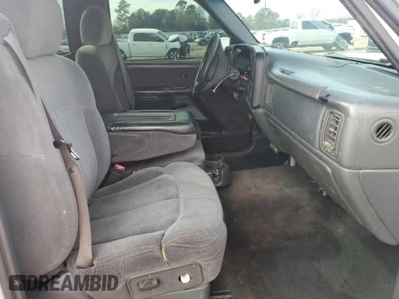 2002 Chevrolet Silverado 1500 LS with VIN 1GCEK14T62Z209610, listed as a Copart auction lot 43331155 with 159,677 mi miles and Salvage title. Bid and sale history available at DreamBid. Image 10.
