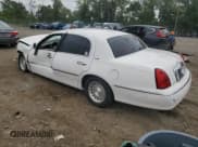 ✅ 2002 Lincoln Town Car Executive • VIN: 1LNHM81W32Y642964 • Лот: 80837485. Опубликован ранее на Copart с пробегом Не указан. Бесплатный доступ к архиву аукционных продаж из США и подробный отчёт об истории автомобиля на DreamBid. Изображение 2.