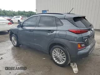 ✅ 2019 Hyundai Kona SEL • VIN: KM8K2CAA4KU323292 • Лот: 57544824. Опубликован ранее на Copart с пробегом 76 729 миль. Бесплатный доступ к архиву аукционных продаж из США и подробный отчёт об истории автомобиля на DreamBid. Изображение 2.