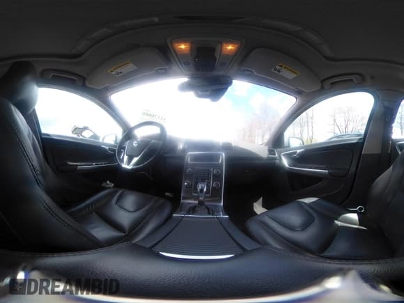 ✅ 2015 Volvo V60 T5 Premier • VIN: YV1612SB2F1188454 • Лот: 42176688. Опубликован ранее на IAAI с пробегом 114 523 миль. Бесплатный доступ к архиву аукционных продаж из США и подробный отчёт об истории автомобиля на DreamBid. Изображение 18.