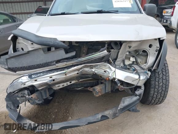 ✅ 2004 Chevrolet Colorado LS Z71 • VIN: 1GCDT196X48182271 • Lot: 42036317. Listed on IAAI with 149,606 mi. Free auction sales archive from the USA and detailed vehicle history report at DreamBid. Image 6.