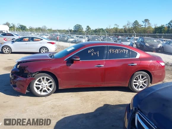 ✅ 2010 Nissan Maxima SV • VIN: 1N4AA5AP5AC820333 • Лот: 43395099. Опубликован ранее на IAAI с пробегом 118 314 миль. Бесплатный доступ к архиву аукционных продаж из США и подробный отчёт об истории автомобиля на DreamBid. Изображение 13.