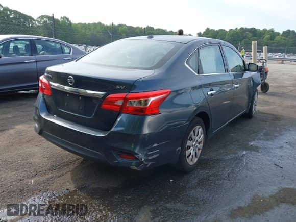 ✅ 2017 Nissan Sentra SL • VIN: 3N1AB7AP1HY326218 • Lot: 42149603. Listed on IAAI with 87,429 mi. Free auction sales archive from the USA and detailed vehicle history report at DreamBid. Image 4.