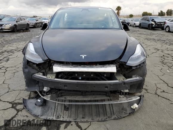 ✅ 2022 Tesla Model Y Performance • VIN: 7SAYGDEF7NF484490 • Lot: 86509665. Listed on Copart with 135,826 mi. Free auction sales archive from the USA and detailed vehicle history report at DreamBid. Image 5.