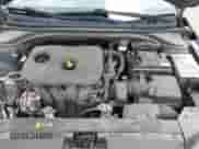 2020 Hyundai Elantra SE z VIN 5NPD74LF8LH526923, wystawiony jako IAAI lot #42728002 z przebiegiem 79 000 mil mil oraz . Historia ofert i sprzedaży dostępna na DreamBid. Obrazek 10.