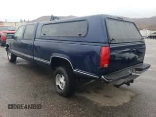 1998 Chevrolet Silverado 3500 с VIN 1GCGC33J7WF007299, выставлен на аукционе Copart как лот 81253215 с пробегом 92 596 миль миль и Списание • Salvage title. История ставок и продаж доступна на DreamBid. Изображение 2.