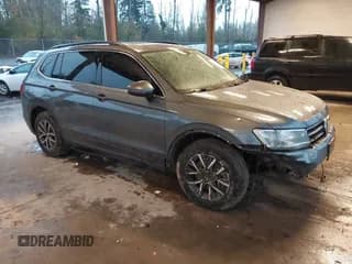✅ 2019 Volkswagen Tiguan SE • VIN: 3VV2B7AX8KM069396 • Lot: 43617500. Wystawiony na IAAI z przebiegiem 76 287 mil. Bezpłatny archiwum sprzedaży aukcyjnych z USA i szczegółowy raport historii pojazdu na DreamBid. Zdjęcie 1.