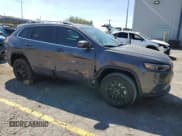 ✅ 2021 Jeep Cherokee Latitude Lux • VIN: 1C4PJMMX2MD147235 • Lot: 80337955. Wystawiony na Copart z przebiegiem 37 867 mil. Bezpłatny archiwum sprzedaży aukcyjnych z USA i szczegółowy raport historii pojazdu na DreamBid. Zdjęcie 4.