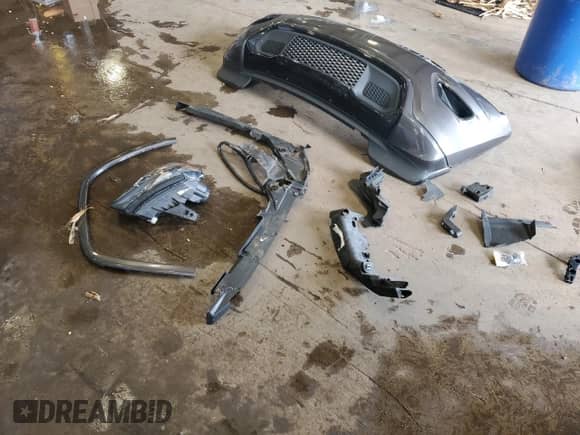 2018 Jeep Grand Cherokee Altitude z VIN 1C4RJFAG1JC390447, wystawiony jako Copart lot #90273155 z przebiegiem 133 723 mil mil oraz Szkoda całkowita • Salvage title. Historia ofert i sprzedaży dostępna na DreamBid. Obrazek 13.