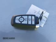 ✅ 2025 Ford Mustang EcoBoost Premium • VIN: 1FAGP8UH8S5110962 • Lot: 43758049. Wystawiony na IAAI z przebiegiem 13 314 mil. Bezpłatny archiwum sprzedaży aukcyjnych z USA i szczegółowy raport historii pojazdu na DreamBid. Zdjęcie 11.