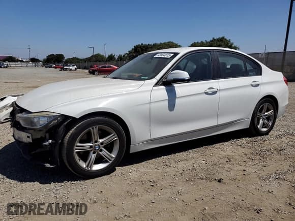 ✅ 2015 BMW 3 Series 328i • VIN: WBA3C1G58FNR50207 • Lot: 68064615. Listed on Copart with 134,456 mi. Free auction sales archive from the USA and detailed vehicle history report at DreamBid. Image 1.