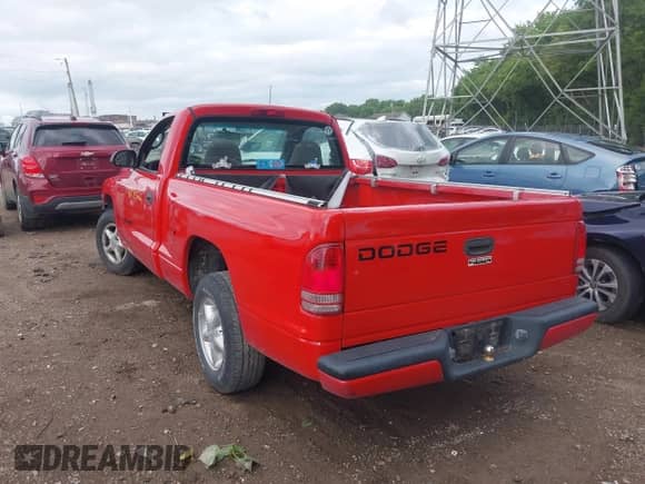 2000 Dodge Dakota with VIN 1B7FL26X9YS558172, listed as a IAAI auction lot 42543662 with 84,076 mi miles and . Bid and sale history available at DreamBid. Image 3.