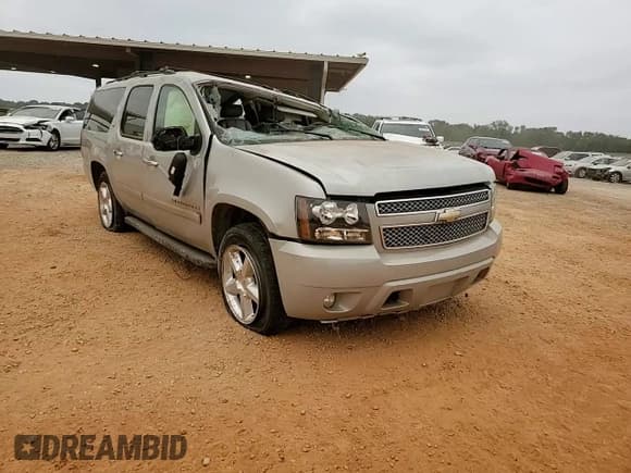 ✅ 2008 Chevrolet Suburban LTZ • VIN: 1GNFC16J48R118641 • Lot: 66723344. Wystawiony na Copart z przebiegiem 211 164 mil. Bezpłatny archiwum sprzedaży aukcyjnych z USA i szczegółowy raport historii pojazdu na DreamBid. Zdjęcie 11.