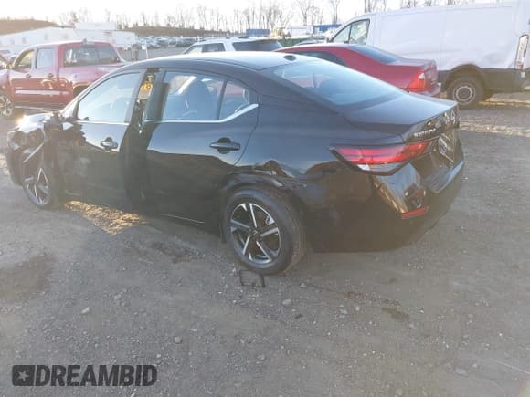 ✅ 2024 Nissan Sentra SV • VIN: 3N1AB8CVXRY367062 • Lot: 40881630. Wystawiony na IAAI z przebiegiem 39 mil. Bezpłatny archiwum sprzedaży aukcyjnych z USA i szczegółowy raport historii pojazdu na DreamBid. Zdjęcie 3.