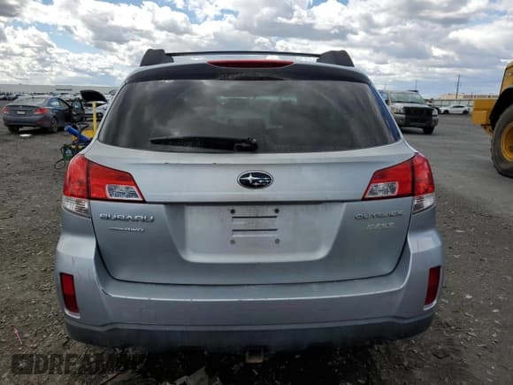 ✅ 2012 Subaru Outback Prem • VIN: 4S4BRBCC0C3273986 • Lot: 57407025. Listed on Copart with 205,918 mi. Free auction sales archive from the USA and detailed vehicle history report at DreamBid. Image 6.