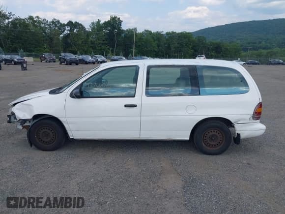 ✅ 1998 Ford Windstar GL • VIN: 2FMZA51U5WBD25281 • Lot: 42740783. Wystawiony na IAAI z przebiegiem 95 520 mil. Bezpłatny archiwum sprzedaży aukcyjnych z USA i szczegółowy raport historii pojazdu na DreamBid. Zdjęcie 14.