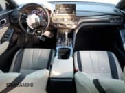 ✅ 2023 Acura Integra w/A-Spec Package • VIN: 19UDE4H32PA007711 • Lot: 92580275. Wystawiony na Copart z przebiegiem 43 919 mil. Bezpłatny archiwum sprzedaży aukcyjnych z USA i szczegółowy raport historii pojazdu na DreamBid. Zdjęcie 8.