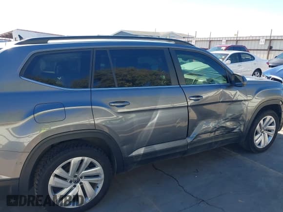 ✅ 2021 Volkswagen Atlas SE • VIN: 1V2HR2CA4MC596998 • Лот: 43588050. Опубликован ранее на IAAI с пробегом 114 935 миль. Бесплатный доступ к архиву аукционных продаж из США и подробный отчёт об истории автомобиля на DreamBid. Изображение 6.